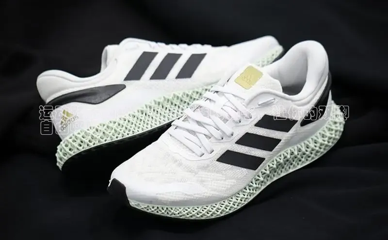 意昂3平台客服京东运动鞋无网纱：透气舒适的鞋子，让你的双脚
自由呼吸