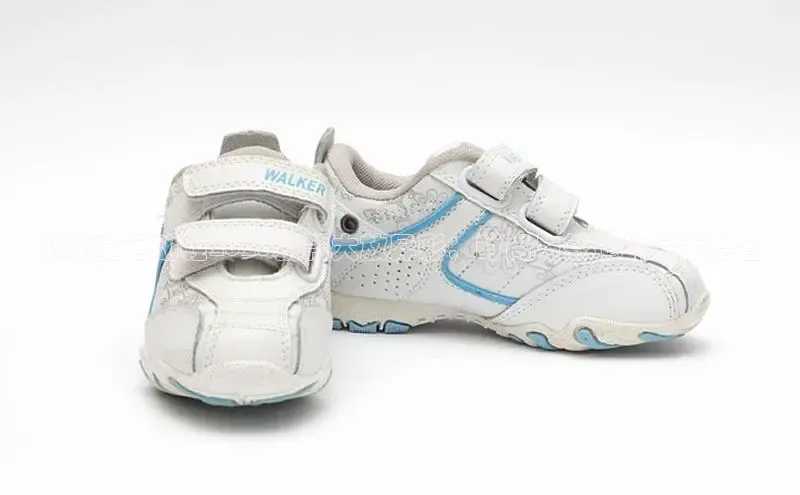 小女童运动鞋2025新款大放异彩：时尚与舒适的完美结合